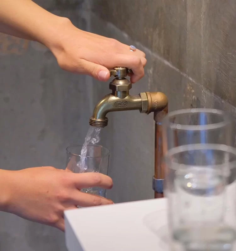 llave-de-agua movil-2